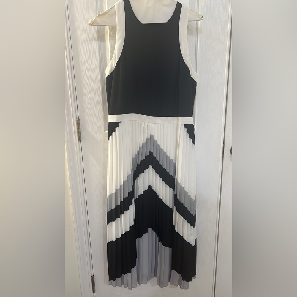 Banana Republic size 4. Like New